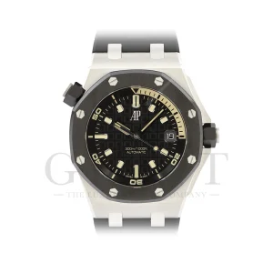 オーデマピゲ<br>ロイヤル オーク オフショア ダイバー<br>15720CN.OO.A002CA.01