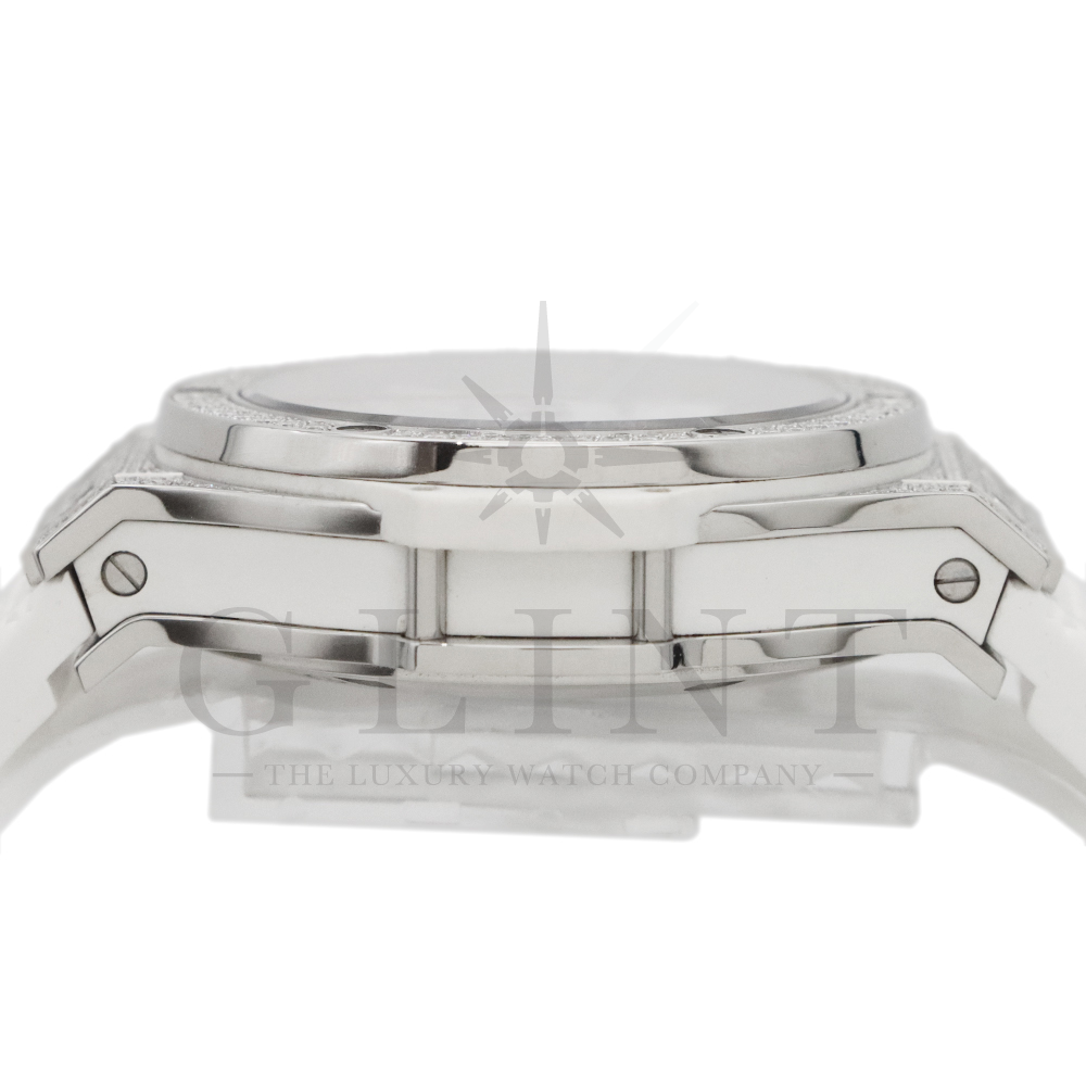 hu017908a